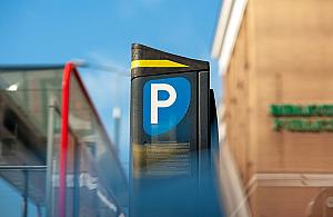 Chcesz parkować za 30 zł rocznie? Rozlicz PIT w Warszawie