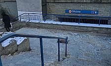 Zadaszyć wejścia do metra? Pomysł w budżecie obywatelskim