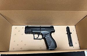 Ostrzelali autobusy na Marszałkowskiej. Mają kłopoty