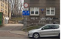 Mieszkańcy proszą o lustro drogowe. Odpowiedź burmistrza wprawia w osłupienie