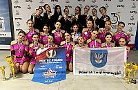 M�ode cheerleaderki z Legionowa z p�kiem medali