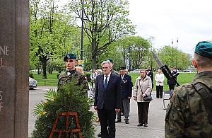 Upamiętnili wyzwolenie ponad 1700 Polek. Uroczystości na placu Inwalidów