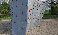 Burmistrz otwiera ściankę. O autorze projektu zapomniano