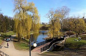 Mieszkanka: "W parkach na Woli jest za głośno"