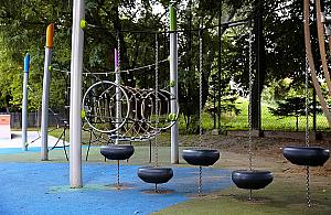 Więcej atrakcji w sąsiedztwie stacji metra Kondratowicza?