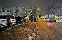 Dzikie parkowanie w okolicy bemowskiego metra. "Bez P+R będzie tylko gorzej"