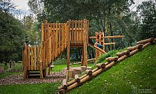 Boso po kamykach. Wkrótce powstanie naturalny plac zabaw na Białołęce