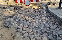 Pamiątka z czasów okupacji hitlerowskiej odkopana spod asfaltu