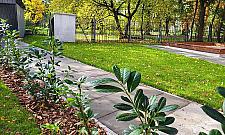 Przedszkole przy Sierpeckiej odbetonowane. Nowe urządzenia na placu zabaw