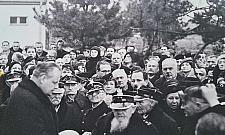 Tablica pamiątkowa dla oszusta?