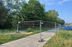 Najbardziej pechowy park na Białołęce nadal rozgrzebany. Kiedy prace zostaną wznowione?