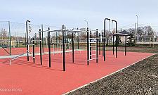 Boisko przy Ostródzkiej po metamorfozie. Co zyskali młodzi mieszkańcy?