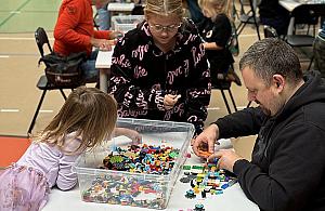 Świąteczne warsztaty dla dzieci i dorosłych. Rodzinna atmosfera murowana