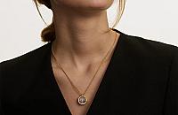 Personalizacja i unikalność w biżuterii: klucz do sukcesu w niszy premium