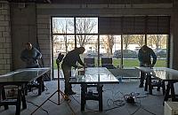 Profesjonalne usuwanie rys z szyb - kiedy warto skorzystać z usług specjalistów?