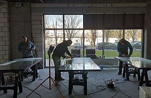 Profesjonalne usuwanie rys z szyb - kiedy warto skorzystać z usług specjalistów?