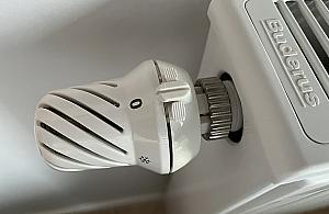 Odwieczny spór o grzejniki. Jedni płacą, inni nie muszą grzać