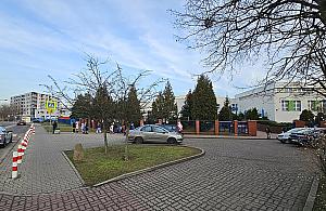 Dojścia do podstawówki na Oławskiej do pilnej poprawy