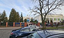 Dojścia do podstawówki na Oławskiej do pilnej poprawy