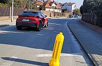 Pseudoparking i rollercoaster na Książkowej. A miało być bezpieczniej