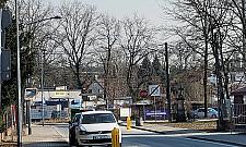 Pseudoparking i rollercoaster na Książkowej. A miało być bezpieczniej