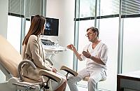 Kobieca płodność pod lupą - co oznacza rezerwa jajnikowa i jak ją sprawdzić?