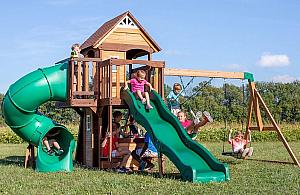 Ekologiczny drewniany plac zabaw do ogrodu. Jak stworzyć miejsce bliskie naturze, które pokochają dzieci?