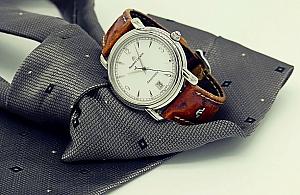 Trendy w dodatkach męskich - jakie krawaty i muchy są modne w tym sezonie?