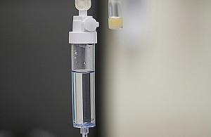 Kroplówki 24h w Warszawie - na czym polega całodobowe wsparcie w stanach poalkoholowych?