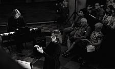 Niezwykły koncert przed świdermajerem