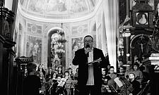 Niezwykły koncert przed świdermajerem