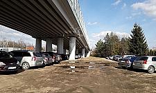 Parkuj w błocie, czekaj latami. Analizują i rozważają od 2012 roku