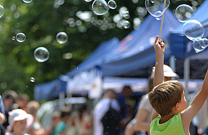 Rodzinny piknik na rozpoczęcie lata w parku Górczewska