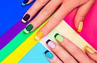 Festiwalowy manicure hybrydowy - pomysły na letni błysk w wielkim mieście