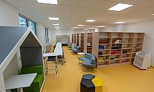 Najdroższa szkoła w historii Warszawy. Zbudowana z wieloletnim opóźnieniem