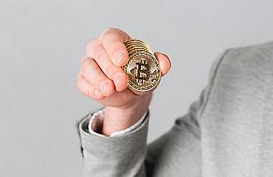 Czy stacjonarny kantor kryptowalut w Warszawie to dobre rozwiązanie dla początkujących inwestorów?