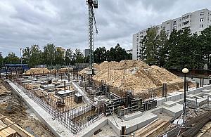 Dwie hale sportowe na Białołęce. Koniec ćwiczeń na korytarzach