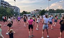 Obiekty sportowe dla zwykłych mieszkańców dostępne tylko późnym wieczorem