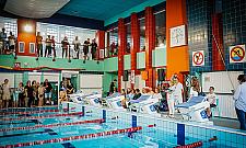 Obiekty sportowe dla zwykłych mieszkańców dostępne tylko późnym wieczorem