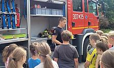 "Lato w Mieście" na Bemowie. Dzieci spotkały się ze strażakami