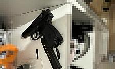 Banda oszustów zatrzymana. Broń i narkotyki w rękach policji