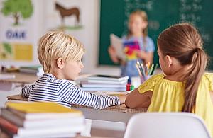 Szkoła terapeutyczna w Warszawie: jak dopasować ofertę do potrzeb dziecka z autyzmem