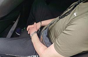 Pakunek na parapecie zdradził 35-latka. Mieszkaniec Reymonta w rękach policji