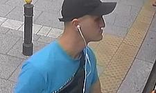 Kradzież telefonu w autobusie 521. Policja publikuje zdjęcia podejrzewanego