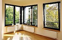 Okna aluminiowe czy PCV? 5 kluczowych różnic, które ułatwią decyzję