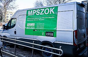 Duży problem ze starymi ubraniami. Spółdzielnie i wspólnoty mogą pomóc