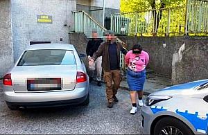 Fałszywi administratorzy mieli sprawdzić jakość wody. Okradli dwie 82-latki