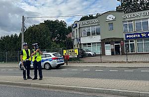 "Suszą" na Modlińskiej. Kierowcy: to bezpieczna ulica, po co ten radar?