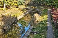 Fosa w Forcie Bema wysycha. Mieszkańcy biją na alarm