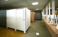 Nowe wnętrza pływalni "Pingwin". Jedni zachwyceni, inni krytykują